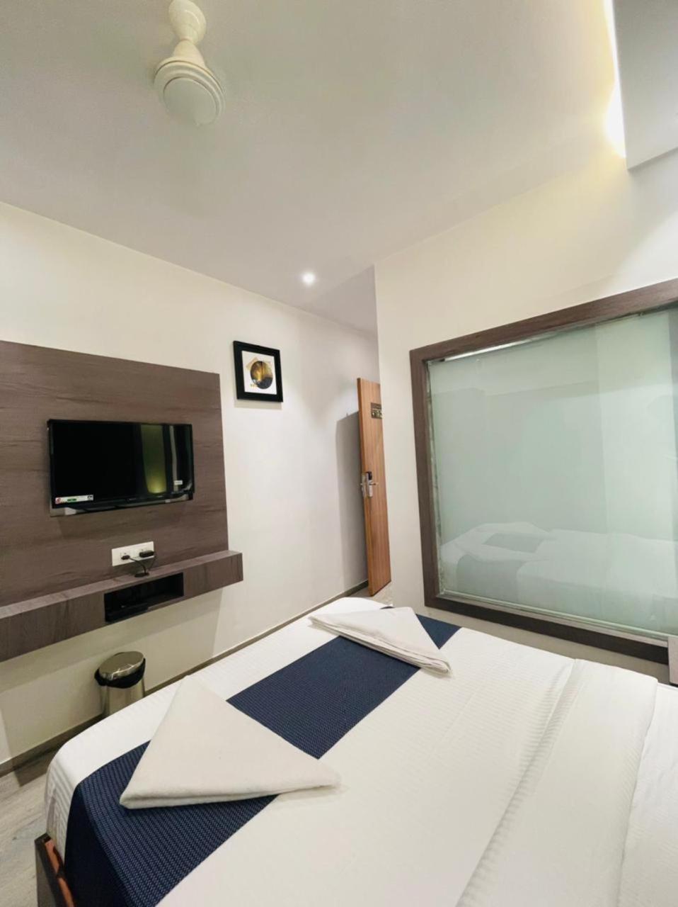 Horizon Inn Near Exhibition Center Мумбаї Екстер'єр фото